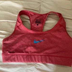 Nike pro sports bra